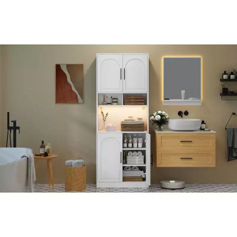 Étagère haute voûtée de 182,6 cm, Armoire de rangement en bois de style ferme à 7 niveaux avec lumière RVB, portes de grange et 2 étagères ouvertes, pour salon, salle à manger, salle de bain